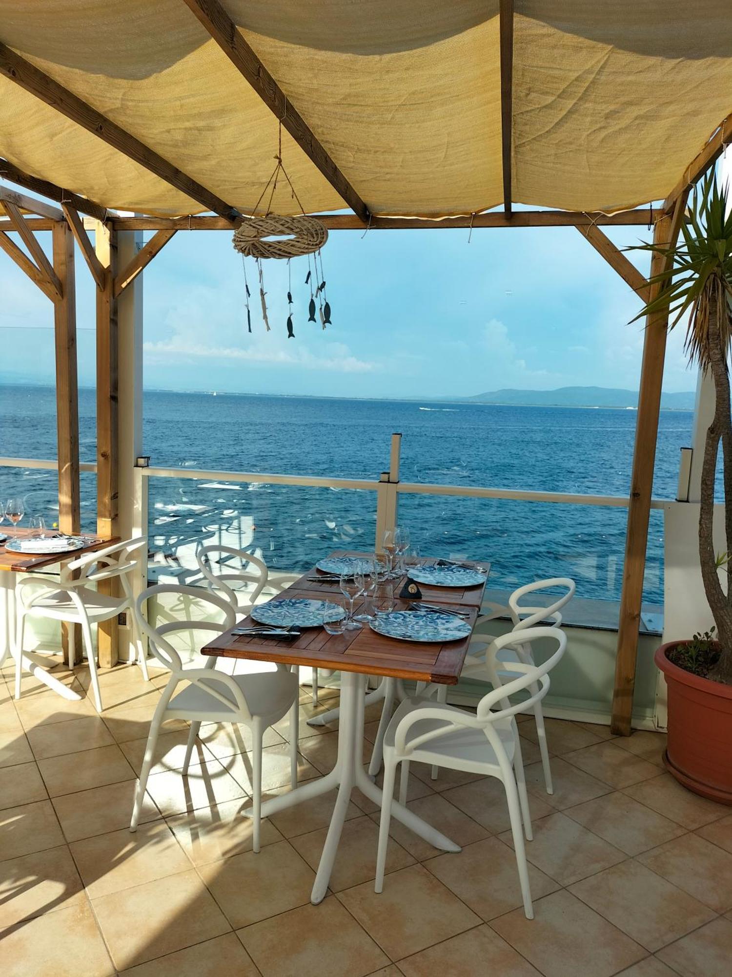 Hotel La Caletta Порто Санто Стефано Экстерьер фото